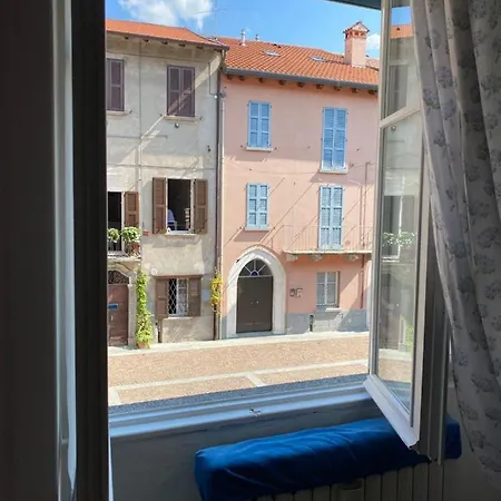 Alexa House Front * Mandello del Lario