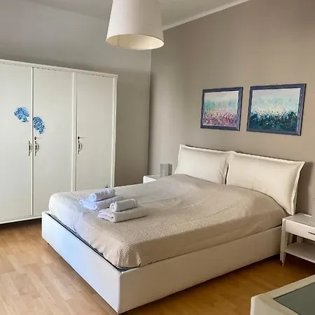 Alexa House Front Apartment Mandello del Lario