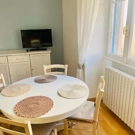 Alexa House Front Apartment Mandello del Lario