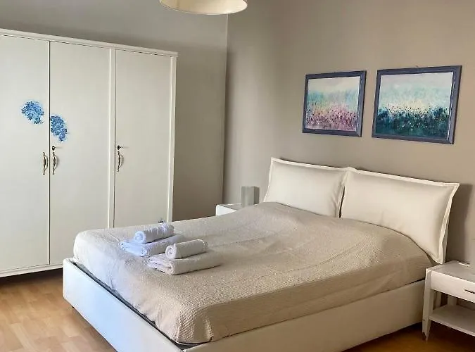 Alexa House Front 公寓 曼代洛-德尔拉里奥