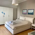 Alexa House Front Apartament Mandello del Lario